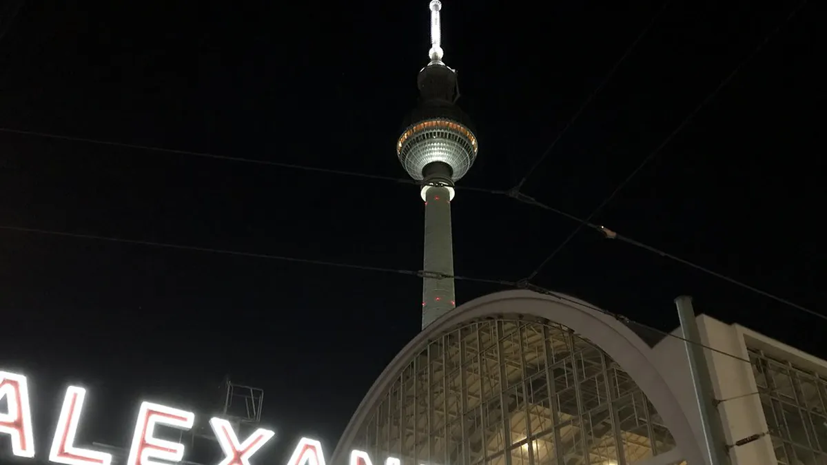 10 Must-See Landmarks in Berlin: The Ultimate Visitor's Guide