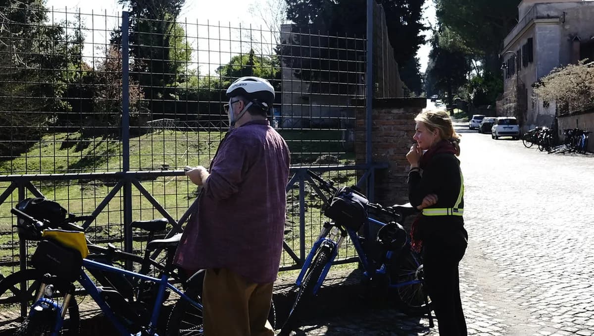 Ancient Appian Way Bike Tour 2026: Catacombs, Ruins & 7 Stops