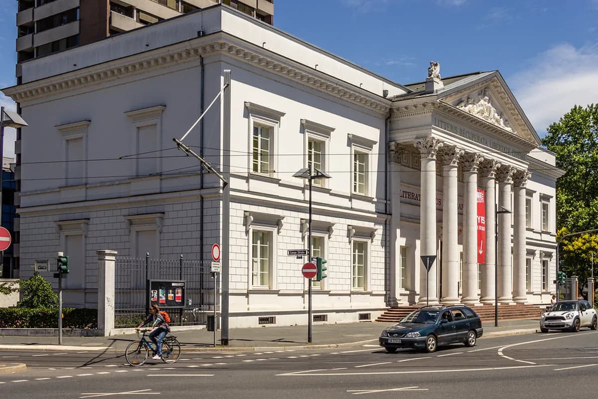 Free Things To Do In Edinburgh: Museums, Parks, And Views Travel Guide