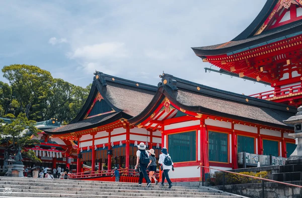 Fushimi Inari Shrine Gates Complete Visitor Guide
