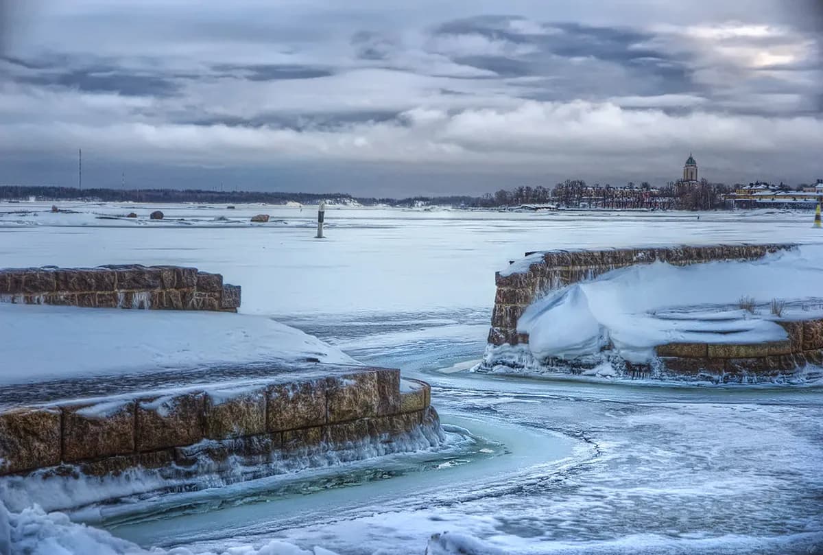 How to Get to Suomenlinna Sea Fortress: 10 Essential Tips & Ferry Guide