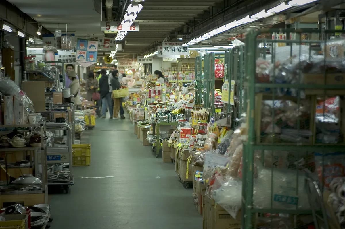 How to Navigate El Rastro Market: 2026 Madrid Guide