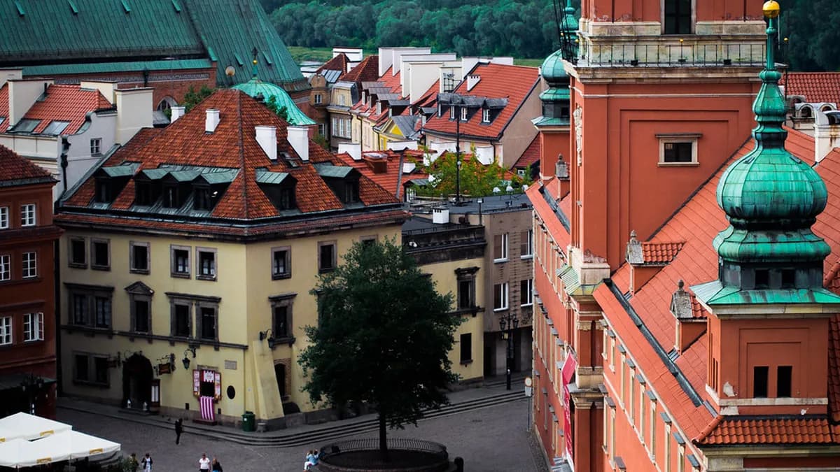 How to Visit the Warsaw Uprising Museum: 9 Key Things to Know