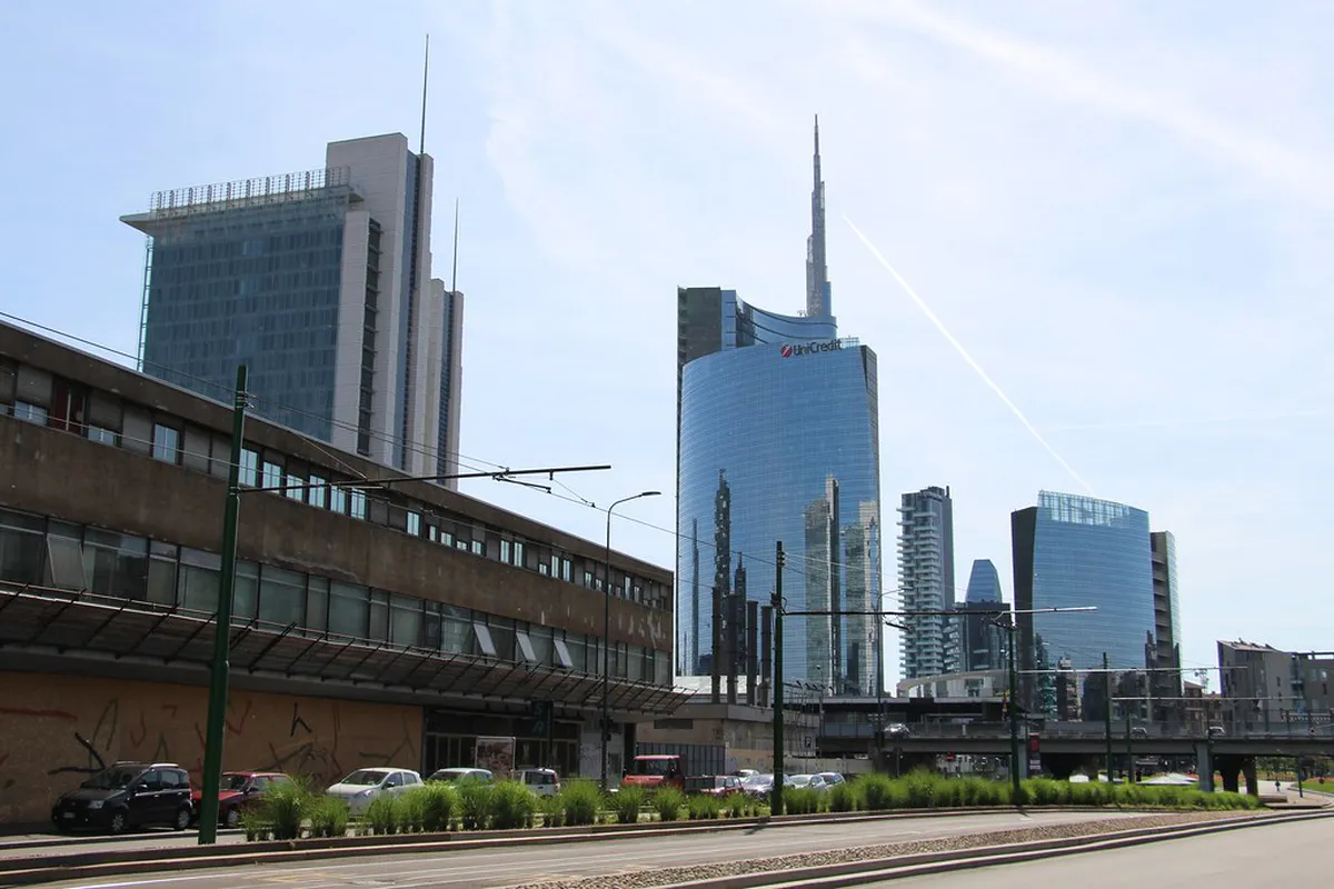 Modern Architecture In Milan Porta Nuova District: 10 Sights