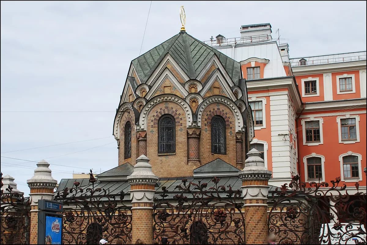 10 Best Historic Churches in St. Petersburg: A Visitor's Guide